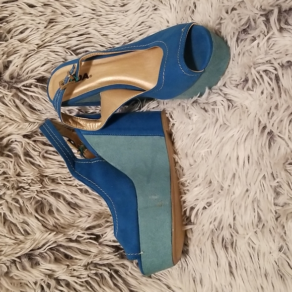 Suede Soda Platform Peep Toe Wedges - Picture 7 of 9